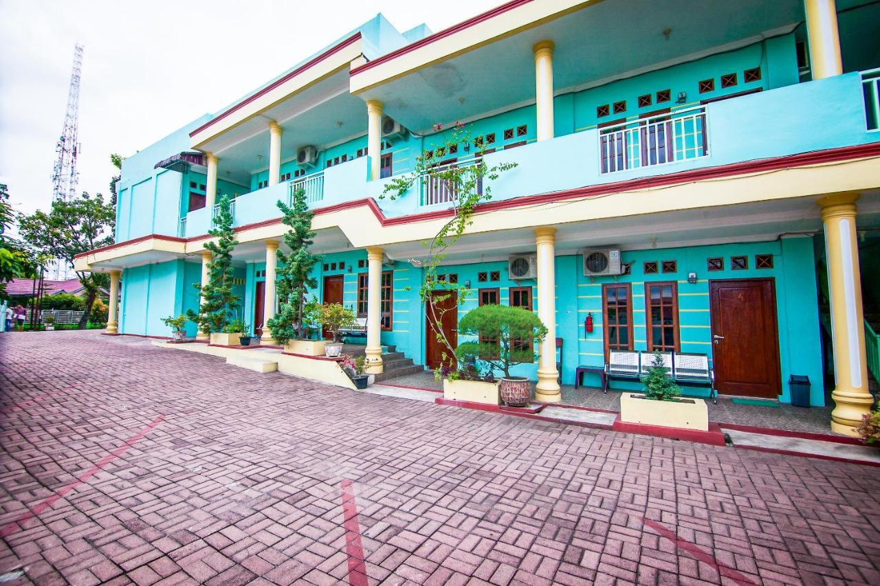 OYO 796 Penginapan Fergael Pematang Siantar Bagian luar foto